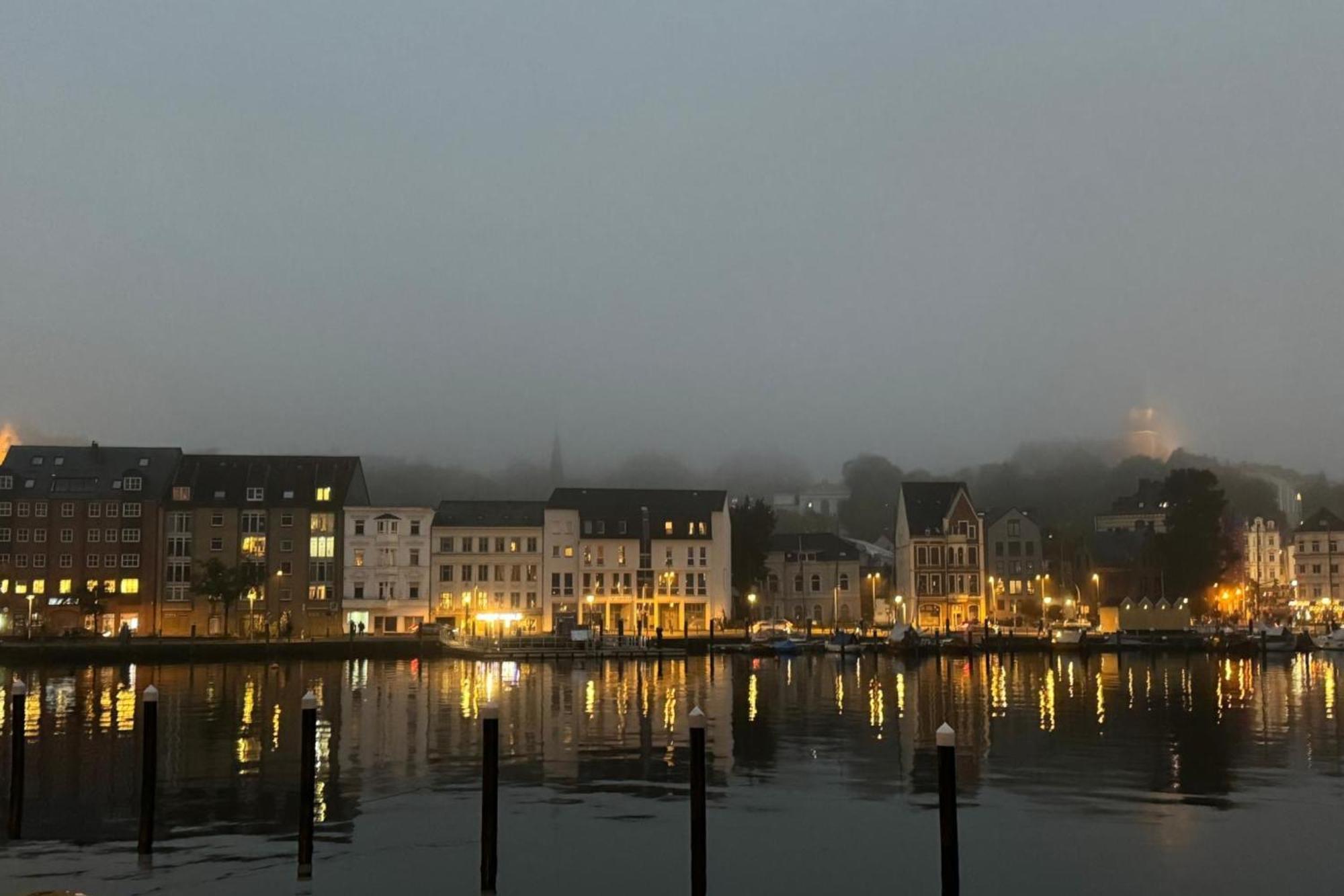 Hafenblick Ferienwohnung In Der Altstadt Mit Parkplatz Flensburg Kültér fotó